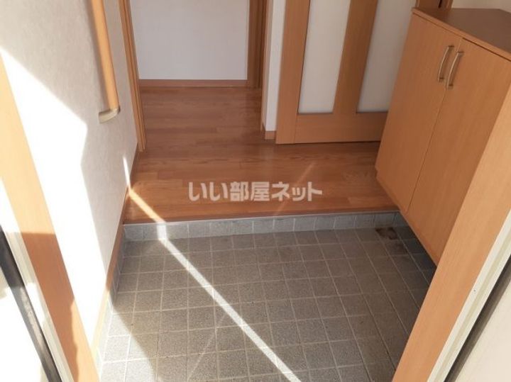 宮城県柴田郡柴田町槻木白幡3(一戸建)の賃貸物件の玄関