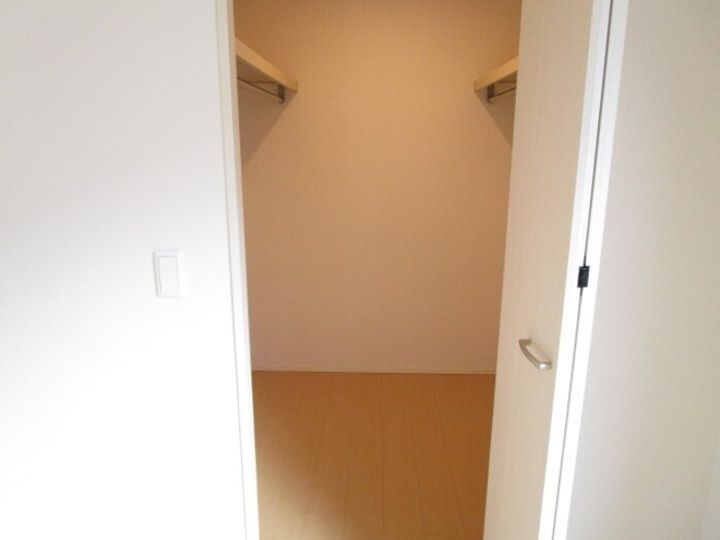 千葉県浦安市弁天1の賃貸アパートの内装