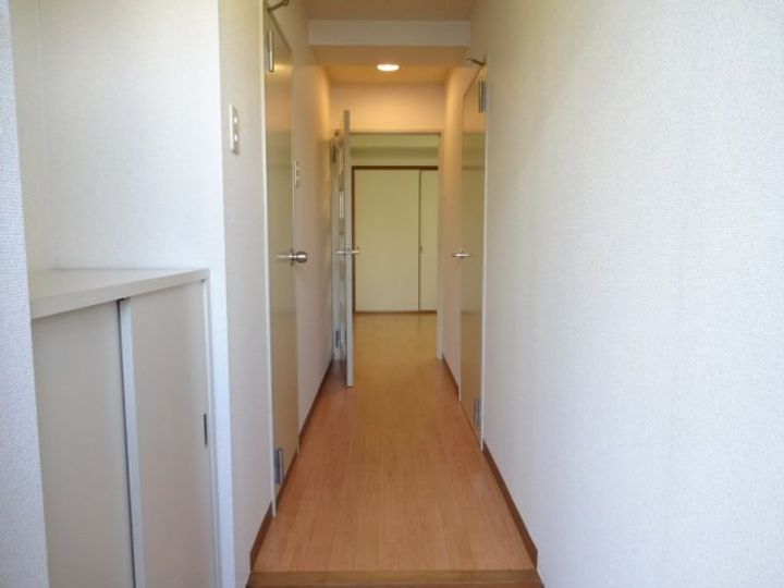 東京都調布市調布ケ丘1(マンション)の賃貸物件の玄関