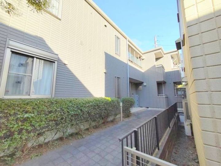 神奈川県横浜市南区南太田4(マンション)の賃貸物件の地図