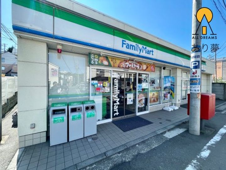 グランデ・ジュールの周辺