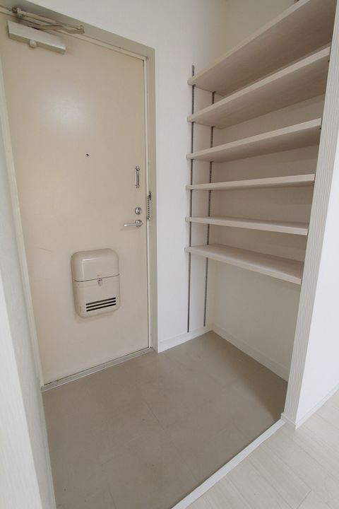 ニューシティーFの玄関