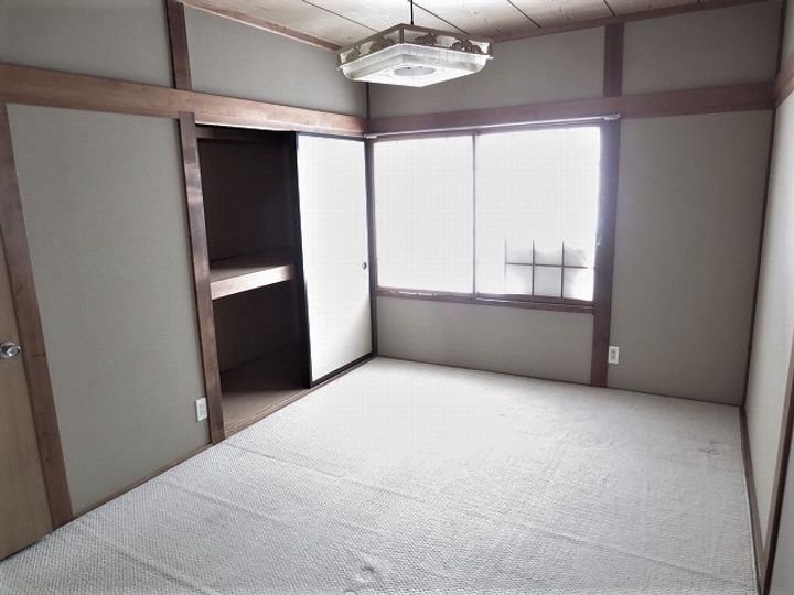 グランドーレ中屋敷の居間