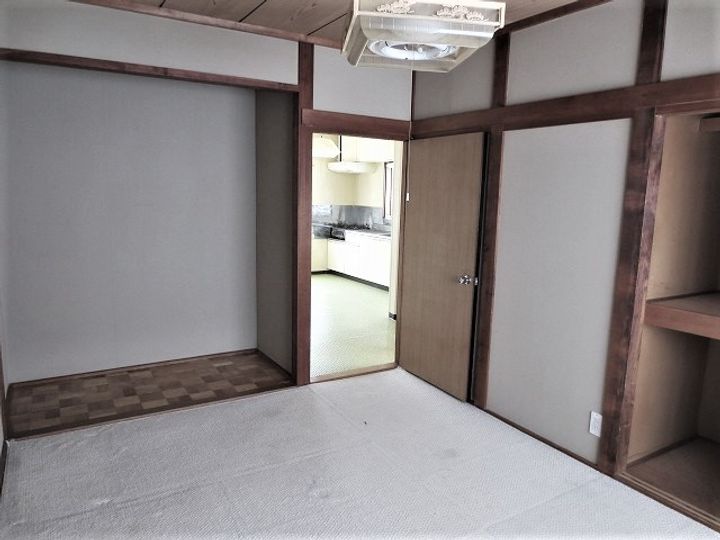 グランドーレ中屋敷の居間