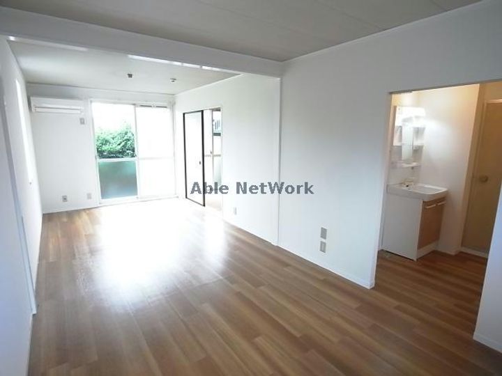 MUヒルズ Aの居間