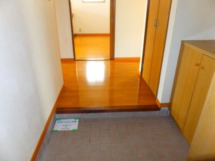 ダイヤハイツイシイBの玄関
