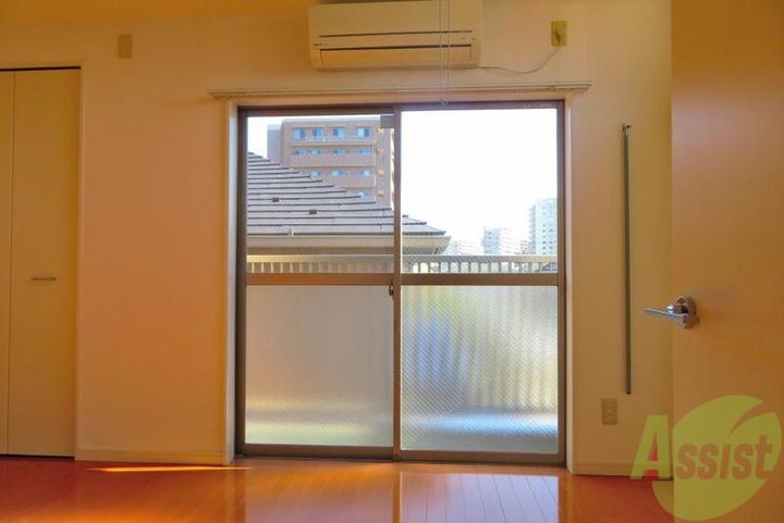 ロフトハウス長町の居間