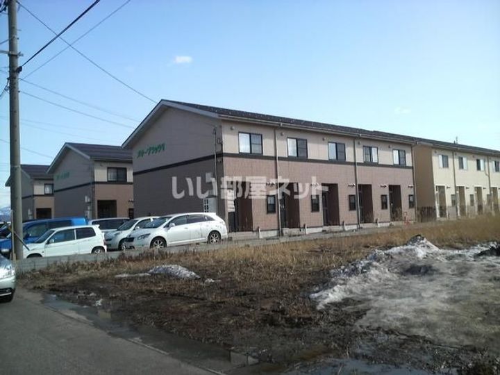 メリープラッツ平成町IV棟の外観