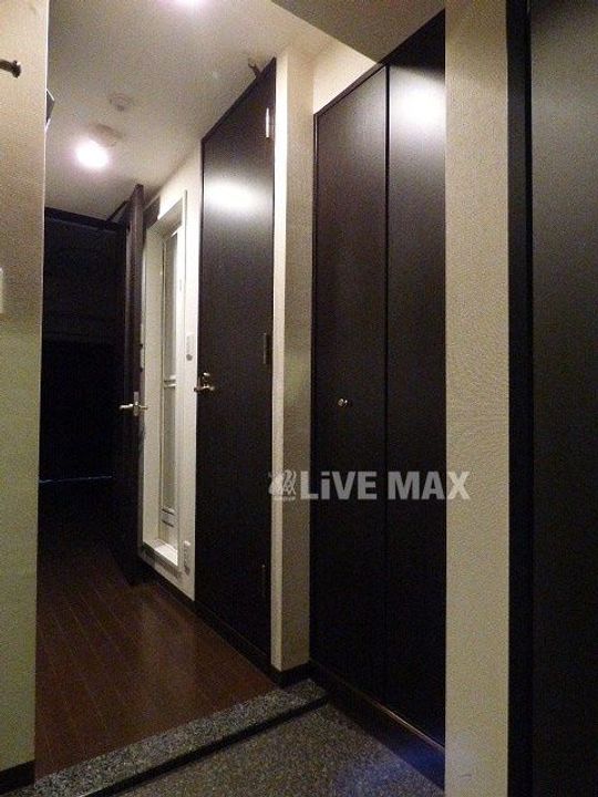 東京都港区芝浦1(マンション)の賃貸物件の玄関