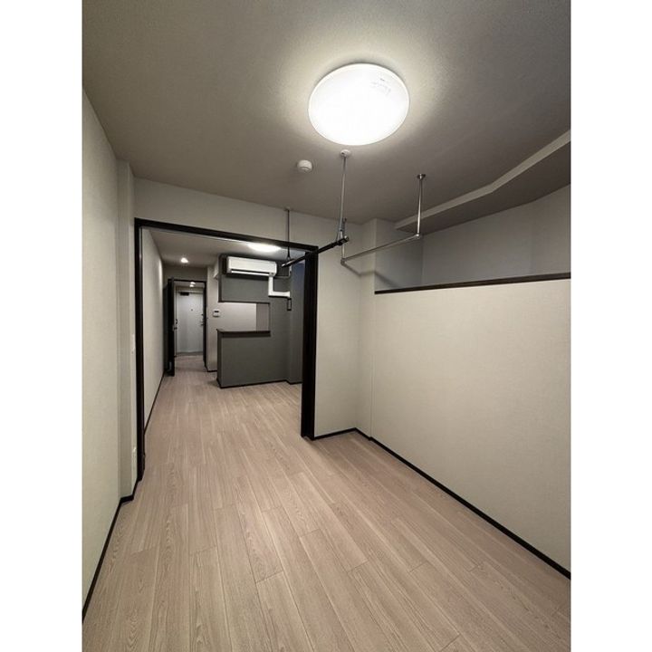 東京都新宿区四谷坂町(マンション)の賃貸物件の居間