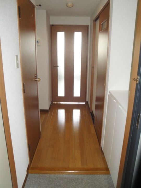 アミーゴ仲六郷の玄関