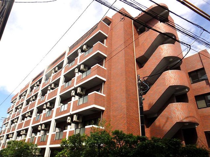 アミーゴ仲六郷の外観