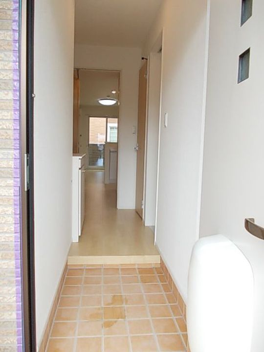 HY アヴェニューの玄関