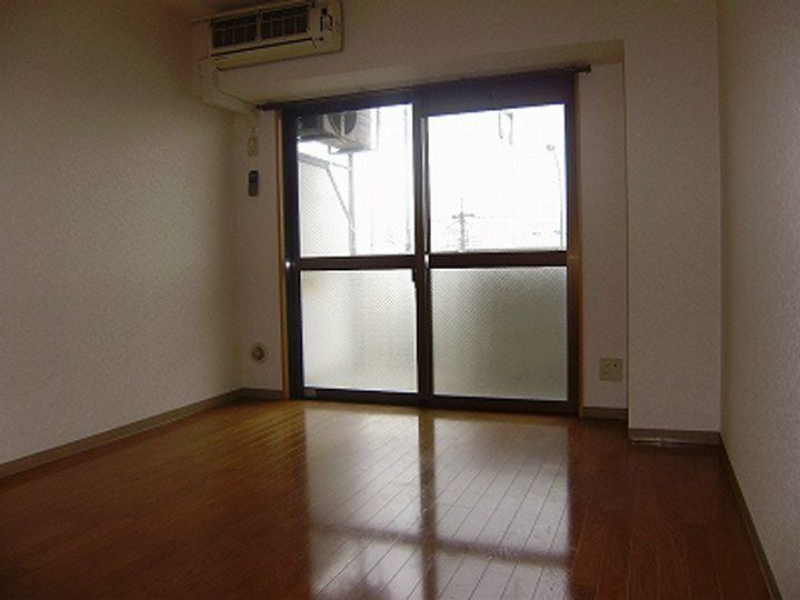 スカイグランデの居間