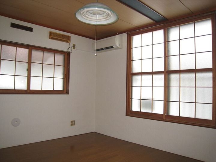 ローズハイツの居間