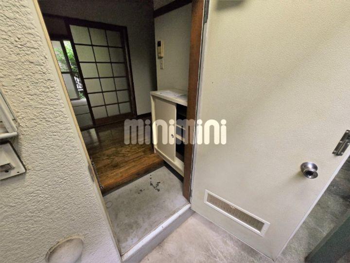 セソール2号館の玄関