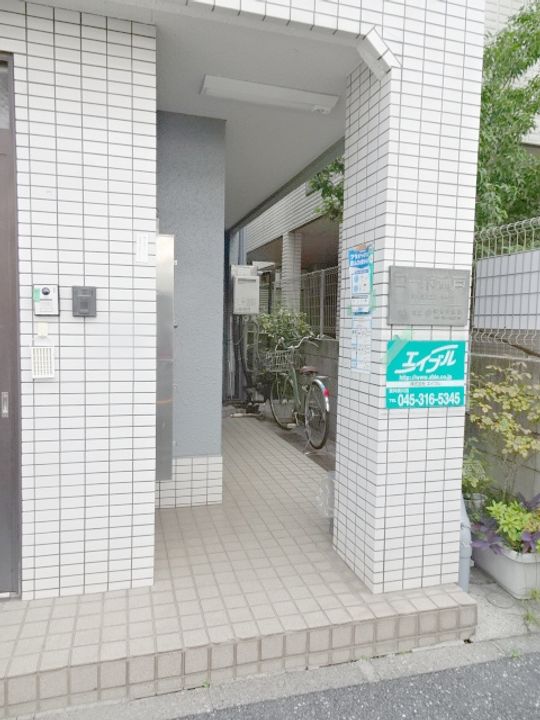 コーポ瀬戸の地図