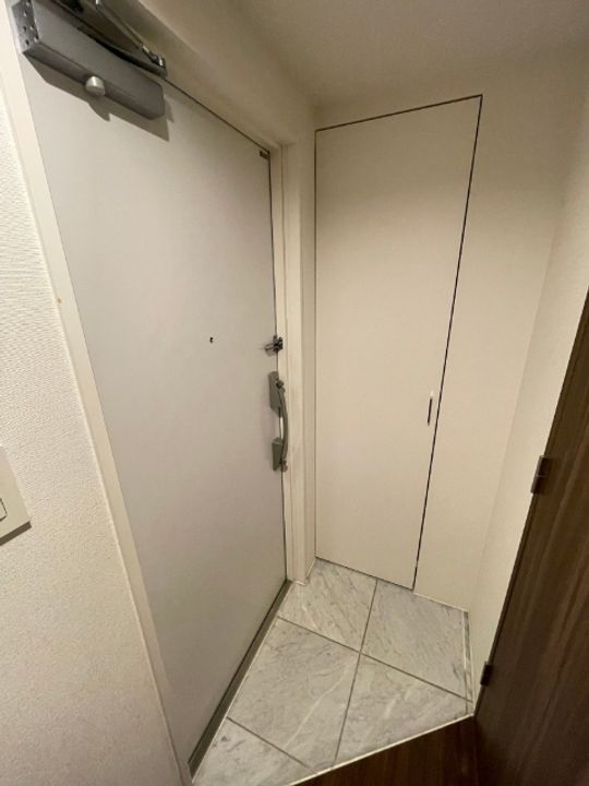 ブランシェ西新宿の玄関