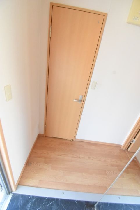 フォルネの玄関
