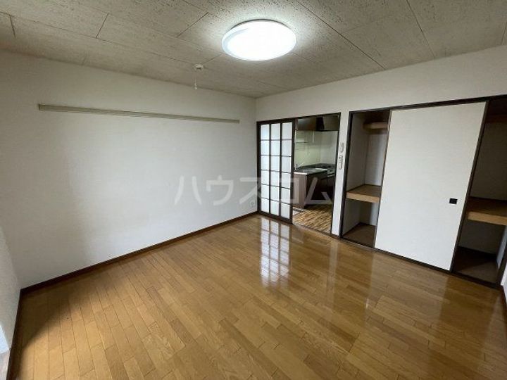 クレセントハウスの内装