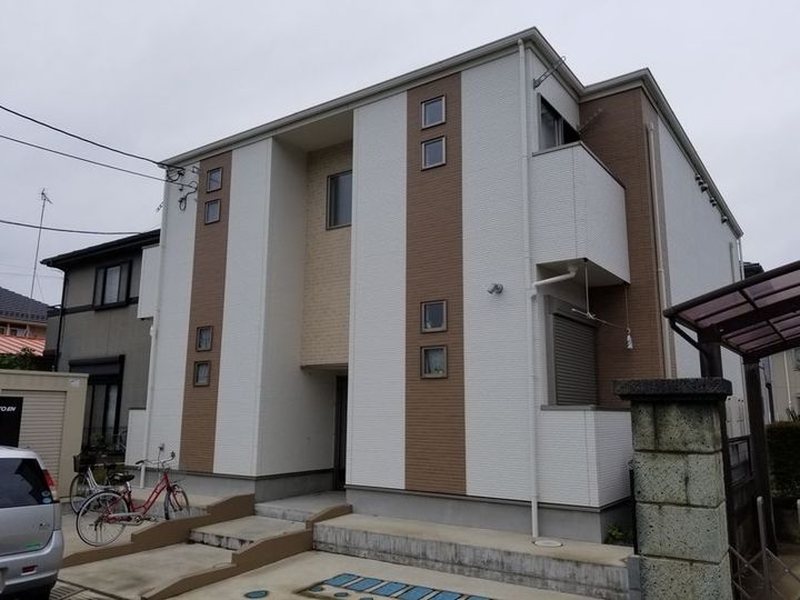 プラージュ春日部の外観