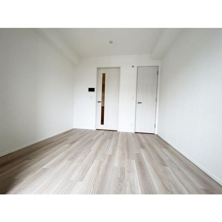 東京都台東区千束3の賃貸マンションの居間