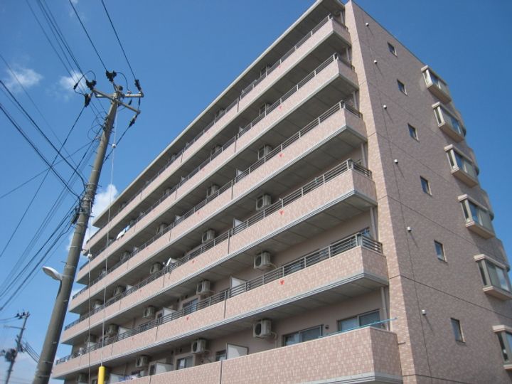 カルトセゾン鶴ヶ谷東の外観