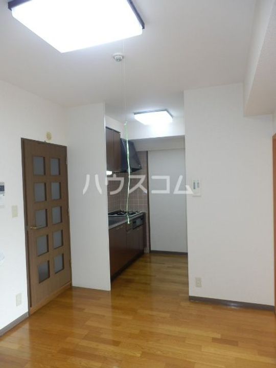 ルファールホリキの居間