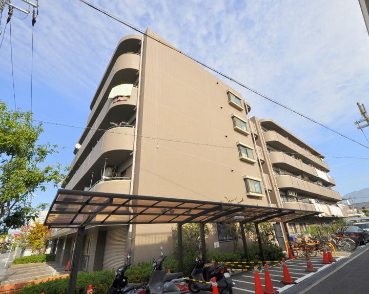 リープハーベン八尾木の外観