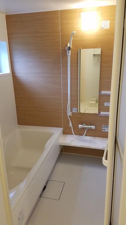 新潟県新潟市中央区親松の賃貸アパートの風呂