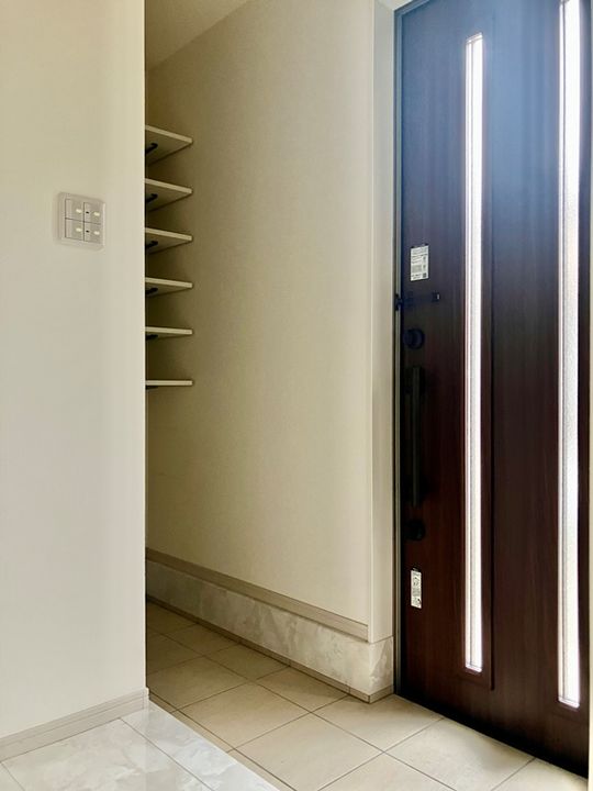 神奈川県大和市西鶴間7(一戸建)の賃貸物件の玄関