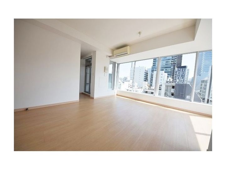 White Tower Hamamatsuchoの居間