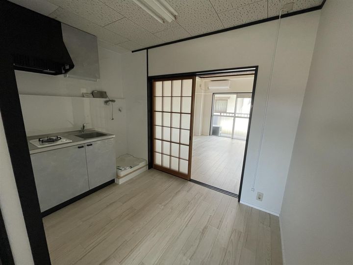 コーポ東上川内の居間