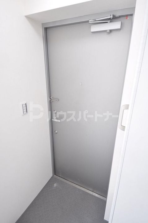 アンドベースの玄関