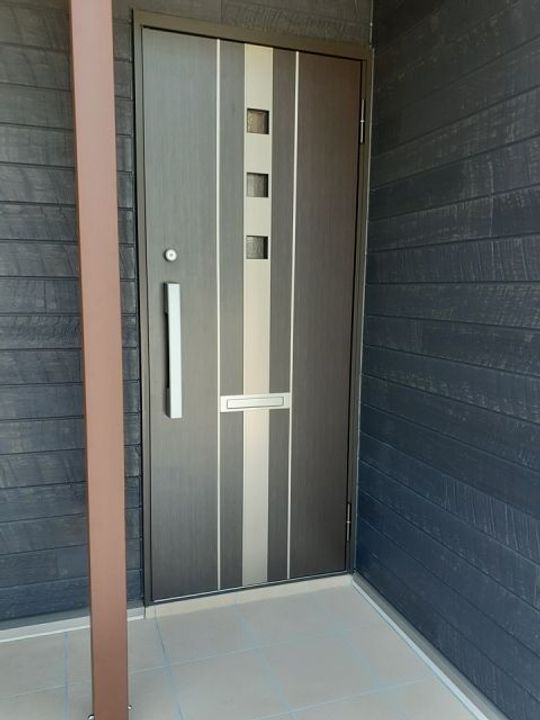 福島県いわき市泉玉露5(アパート)の賃貸物件の玄関