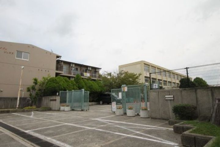 パルティーダB棟の周辺