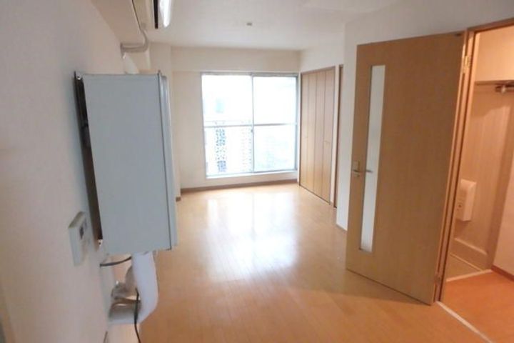 神奈川県横浜市西区中央2(マンション)の賃貸物件の居間