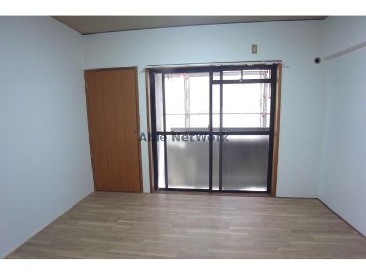 岐阜県岐阜市北鶉4(マンション)の賃貸物件の居間