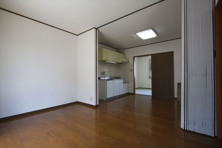 ハイツフローラの居間