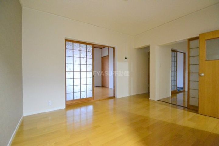 広島県広島市西区己斐西町(マンション)の賃貸物件の居間