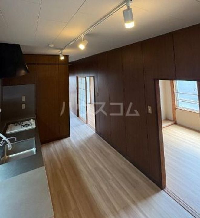 松室中溝町マンションの内装