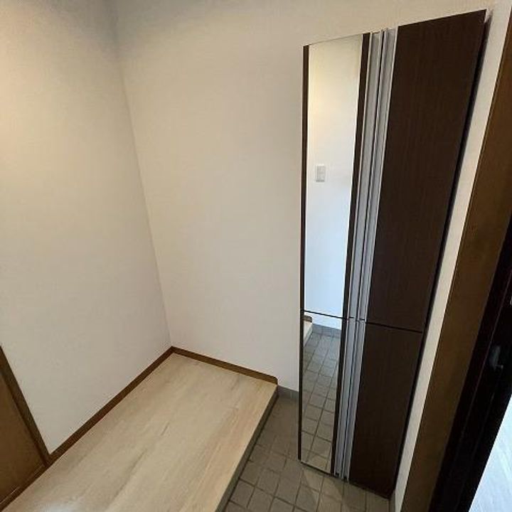 ライフフィールドマンションの玄関