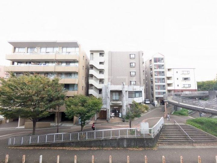 コンフォータブルの地図