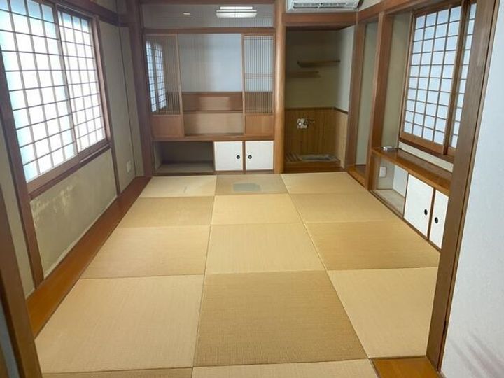 サンプラザビルの内装