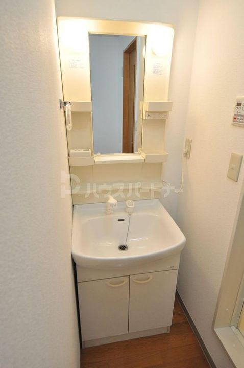 セレ西尾久の内装