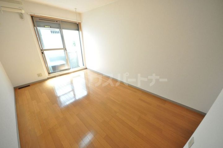 セレ西尾久の居間