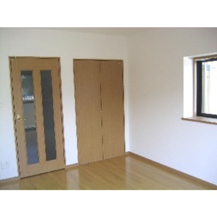 エッジ光の森の居間