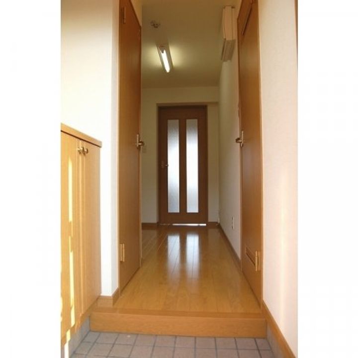 エッジ光の森の玄関