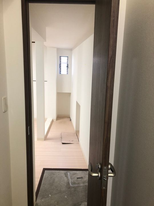 岡孝アパートの居間