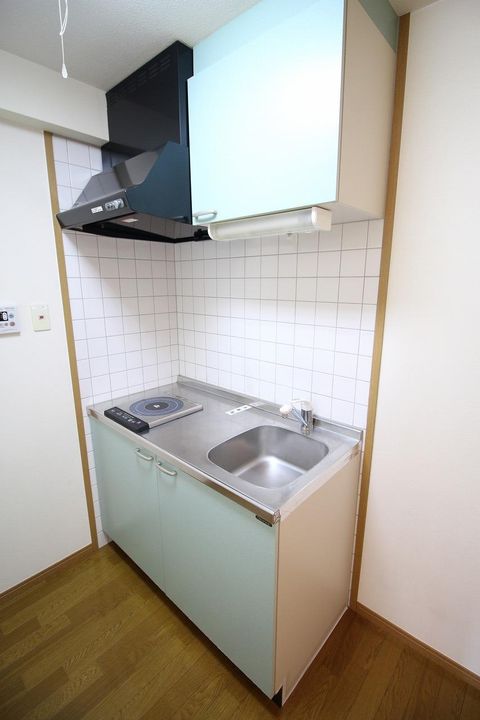 スカイコート出島のキッチン